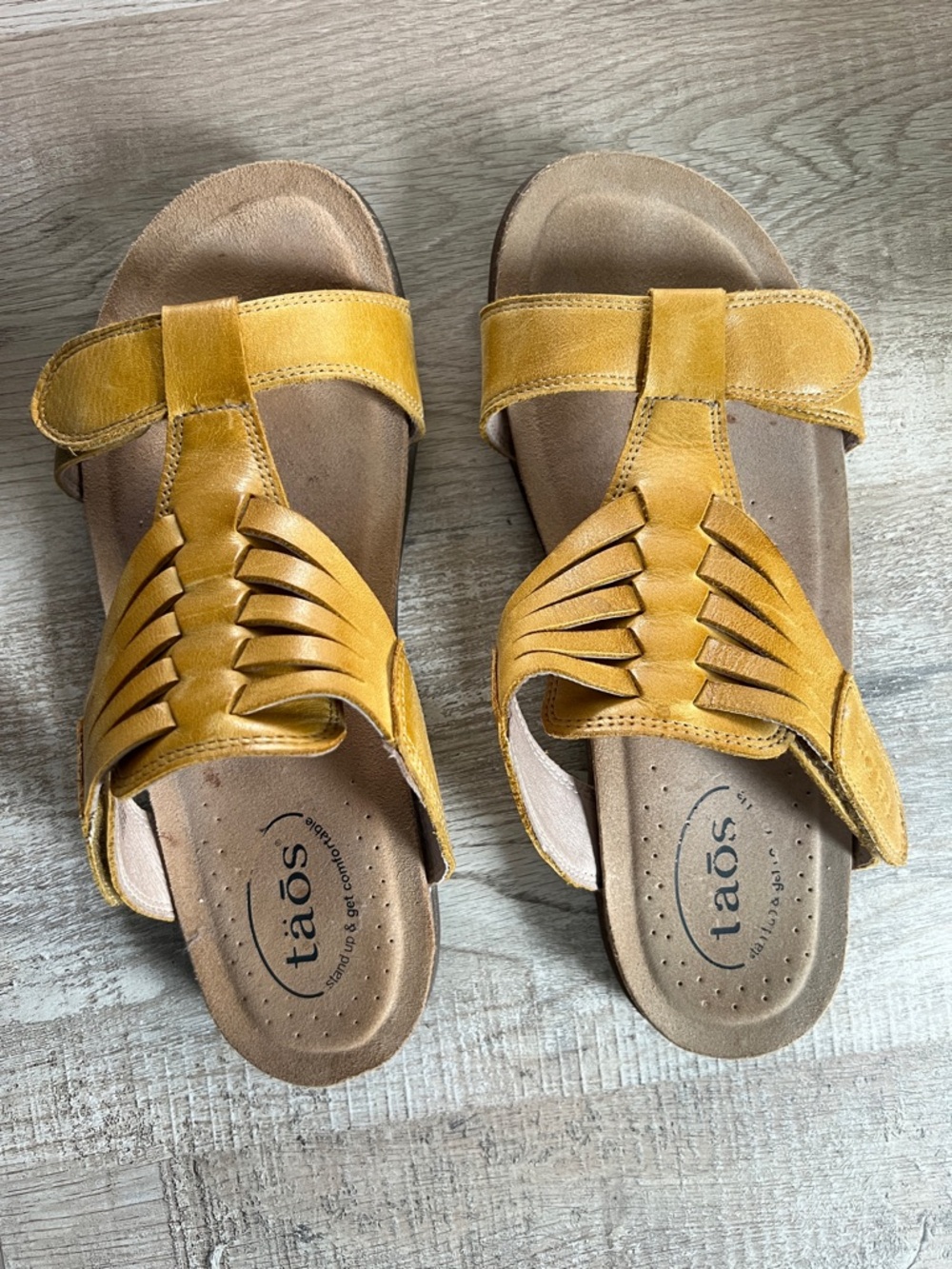 Taos Footwear Women's Mustard Yellow Leather Wonder Slide Sandals size 9
